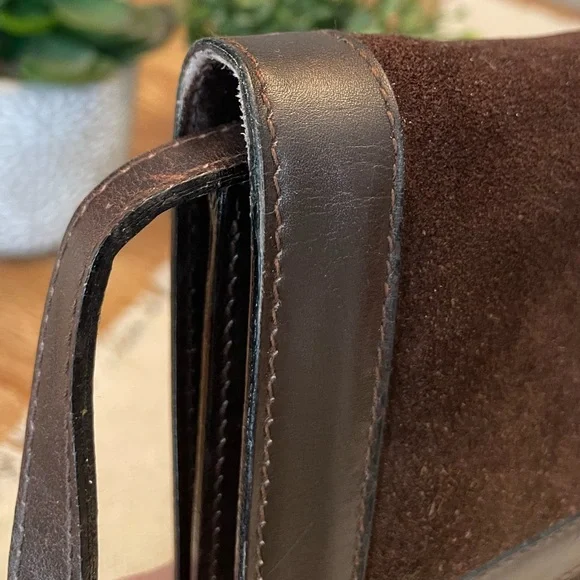 Gucci Chocolate Brown Suede Messenger Bag - Picture 14 of 16